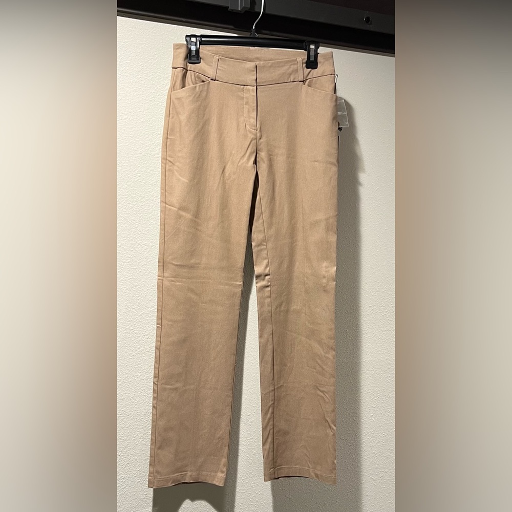 Design by Olivia khaki tan color pants NWT women size small
